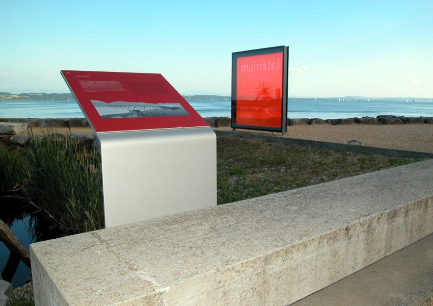 Laténium signalétique 1/5